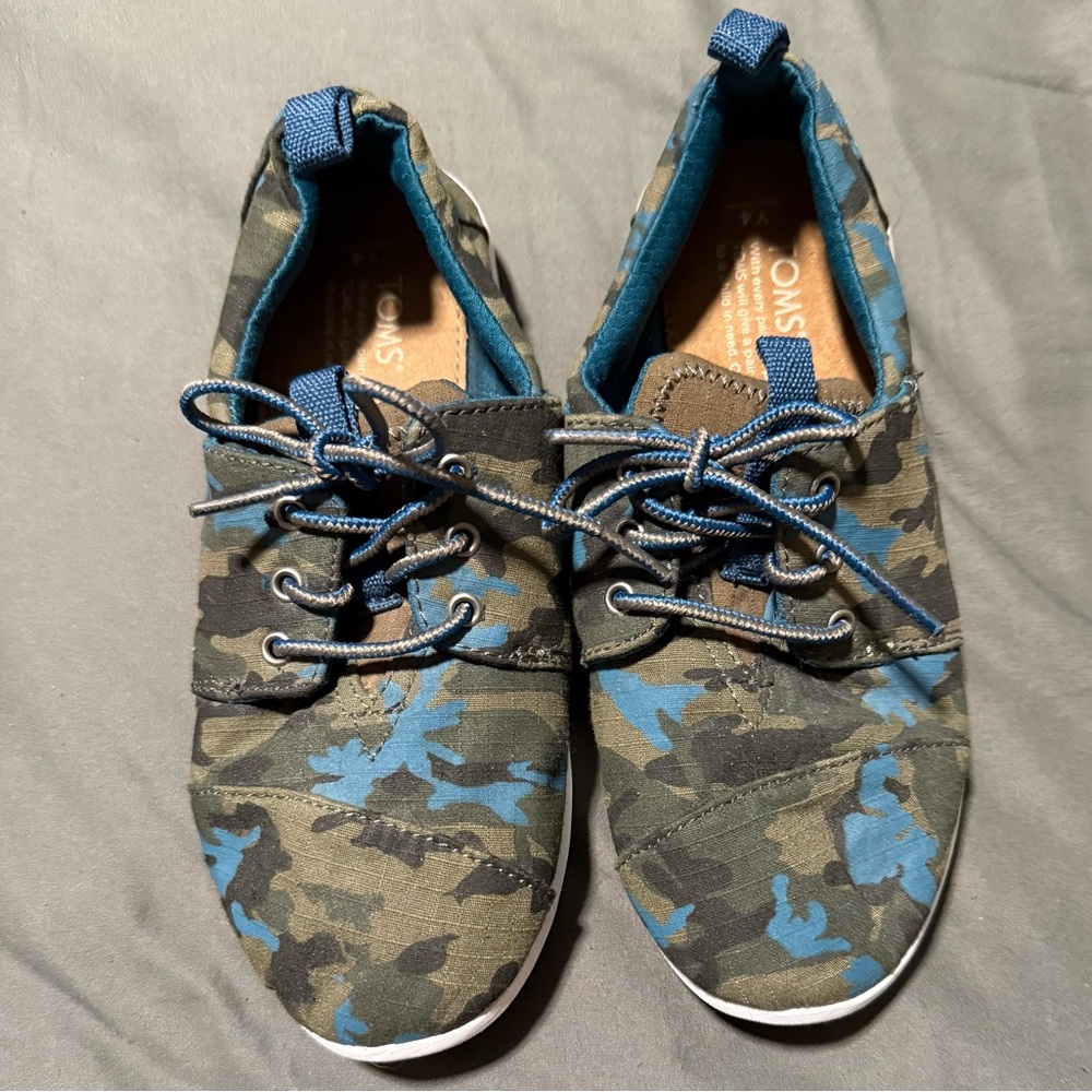 Toms Lace Up Del Rey Sneakers Olive Blue Camouflage Lace Up Kids Y4